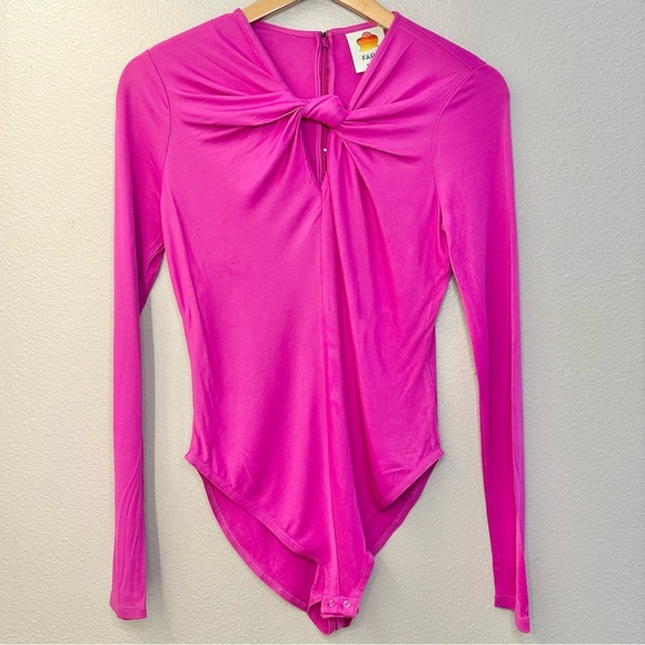 NEW FARM Rio Bright Pink Long Sleeve Twist Front Cut Out Bodysuit - Picture 5 of 13